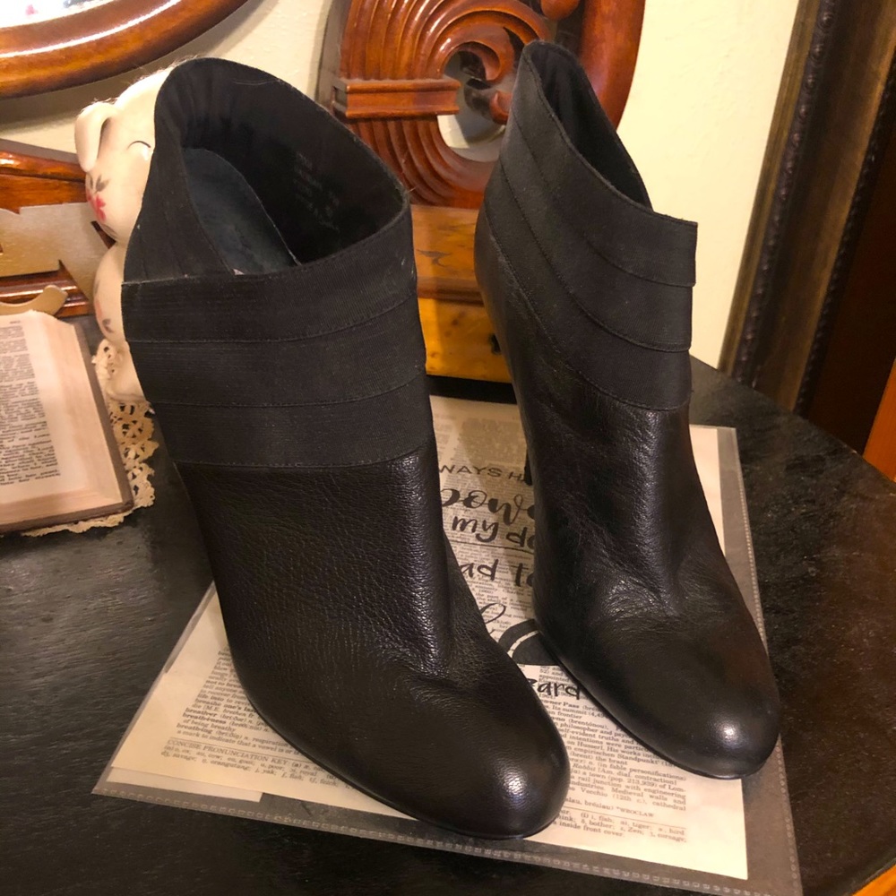Calvin Klein black leather bootie 8.5